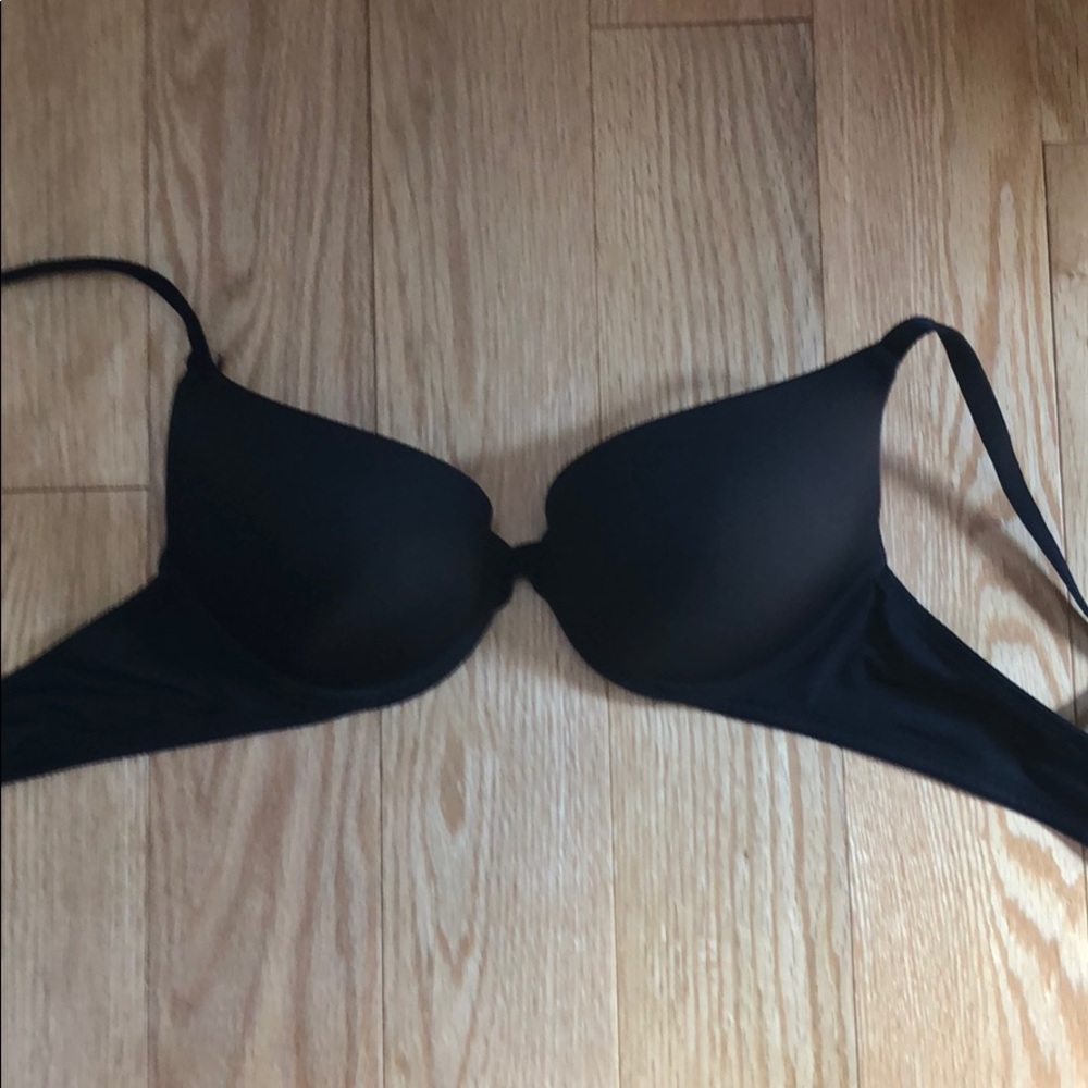 2 Push up bras